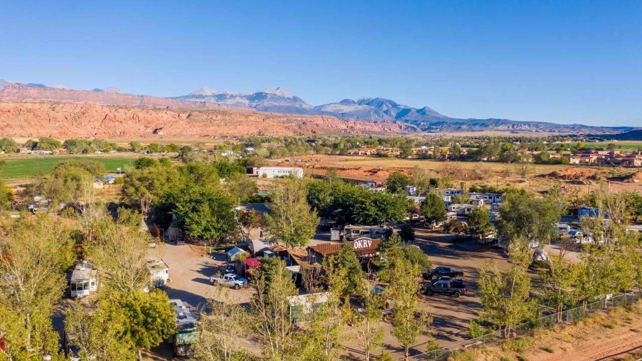Outdoor Glamping Large 5Th Wheel Setup Ok4A Appartamento Moab Esterno foto